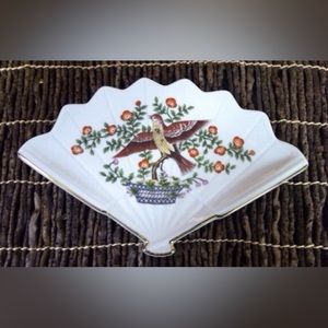 Aviary Fan Dish